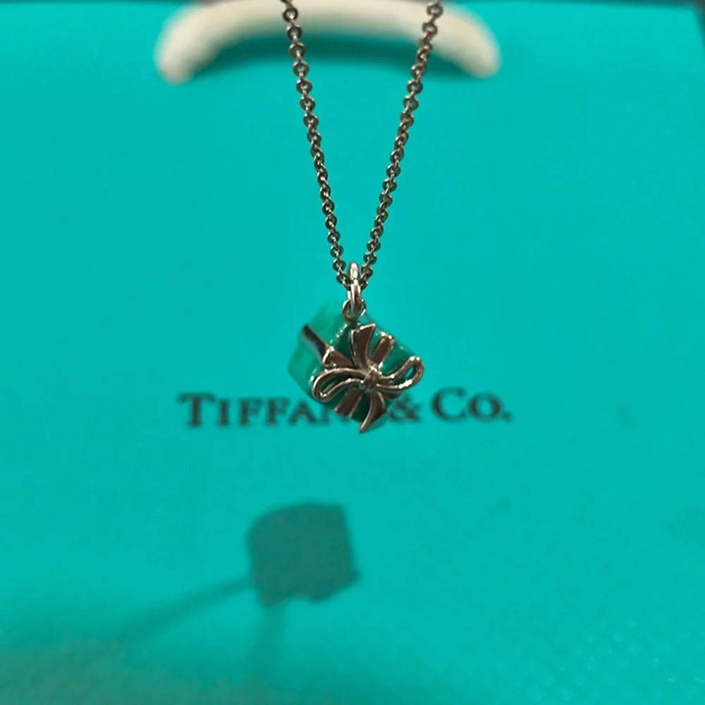 Tiffany Blue Gift Box Necklace - Picture 6 of 6